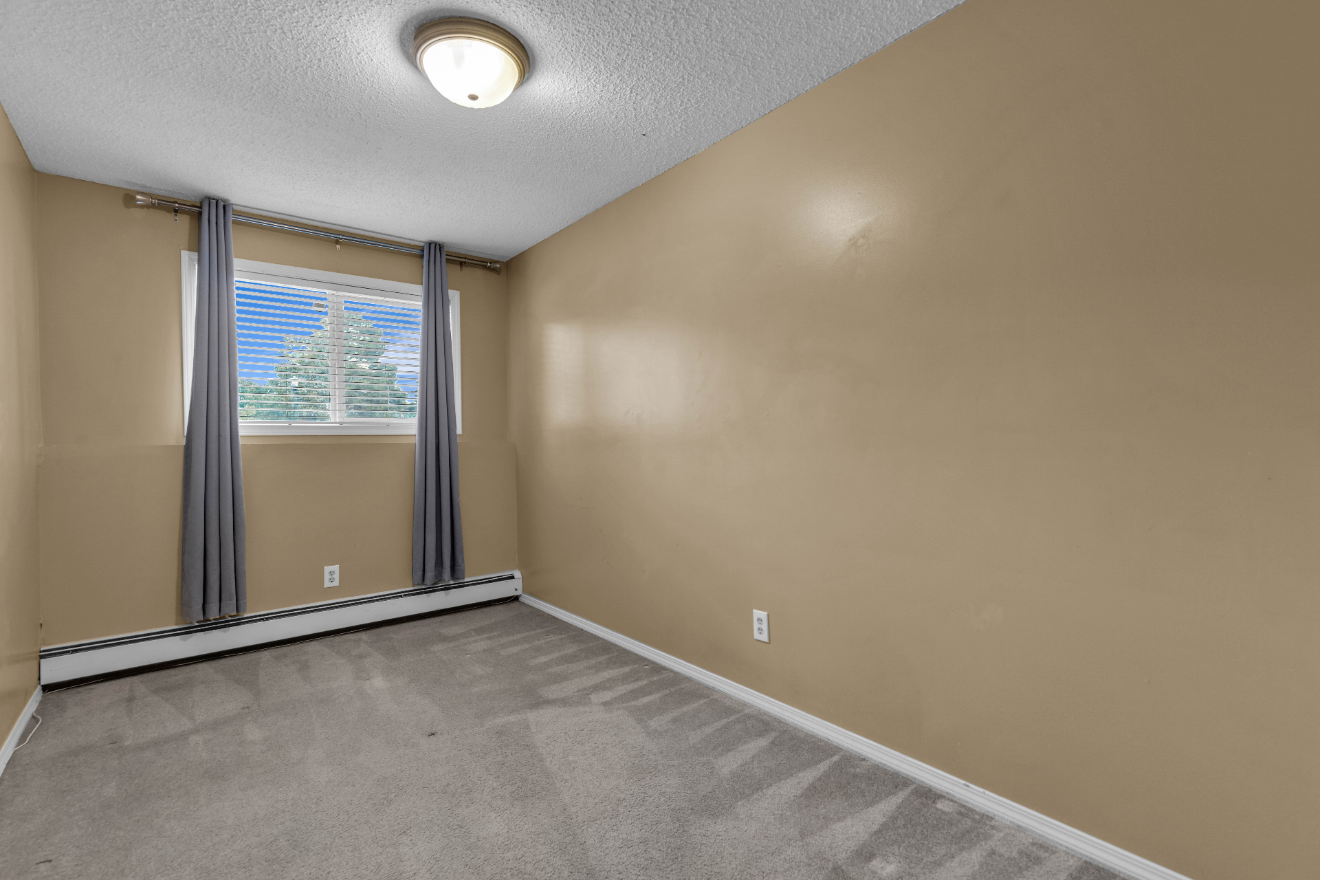 📍Wildwood 社区｜两房公寓出售！423 Tait Court #107——林与唐地产 - 7